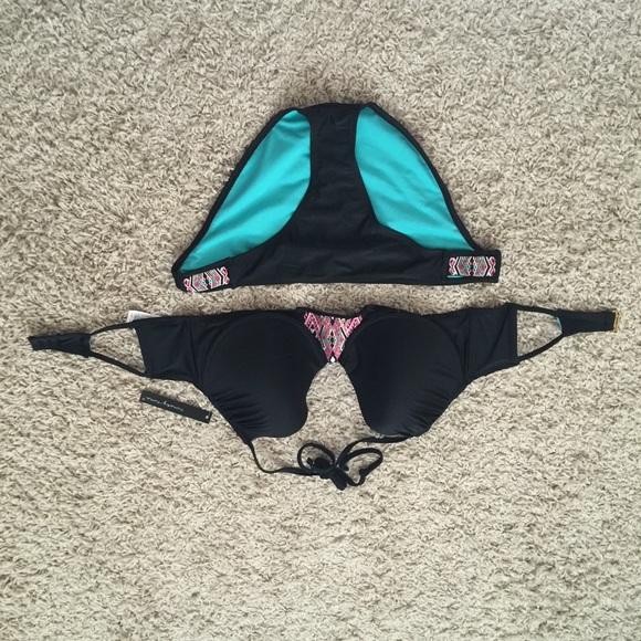 Black bikini