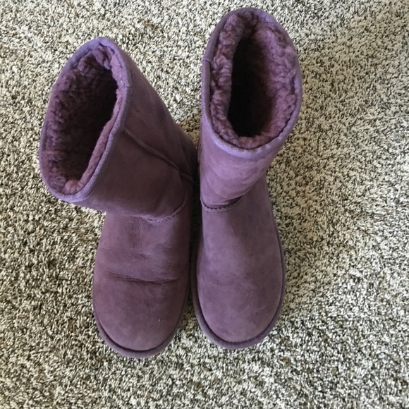 Darling plum colored Ugg boots
