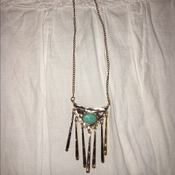 necklace never worn