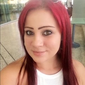 Meet your Posher, Monica