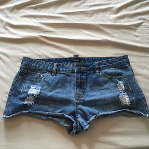 🚫SOLD🚫 Forever 21 denim short shorts size 31