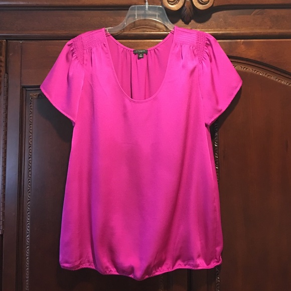 Ann Taylor magenta short sleeve blouse