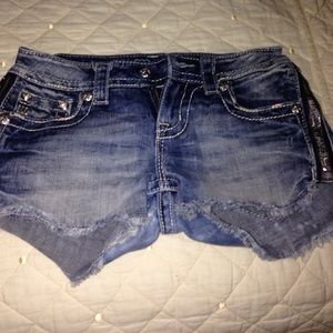 Miss me signature shorts