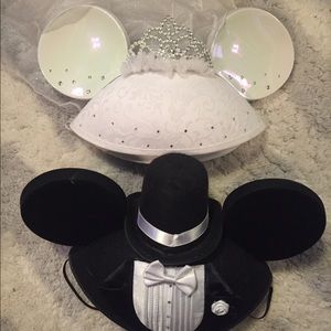 Minnie and Mickey wedding ears brand new