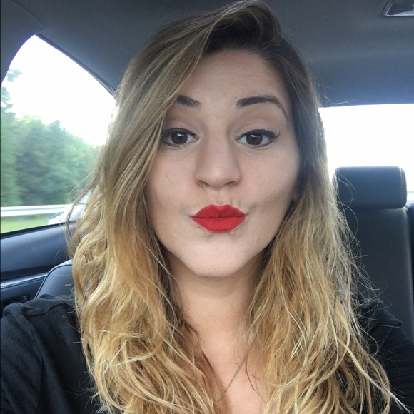 Meet your Posher, Michelle