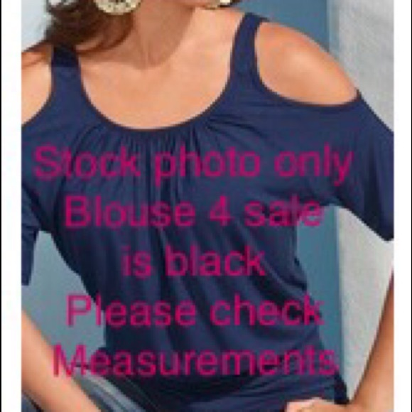 💥DONATING 6/25💥NWOT Open shoulder blouse 22/24 - Picture 4 of 4