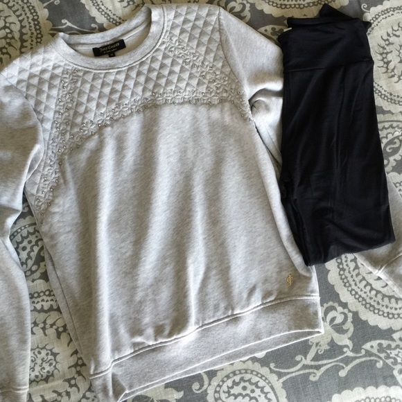 Juicy Couture Tops - hp 🎉 nwot juicy couture quilted gray crewneck