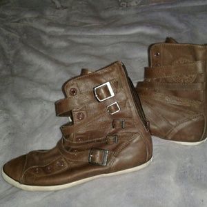 Converse leather boots