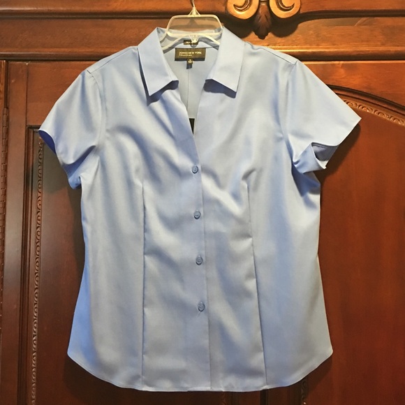 NWT blue short sleeve button down blouse