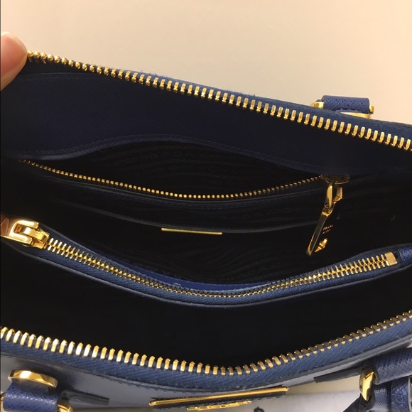 Prada Saffiano LUX - Picture 3 of 4