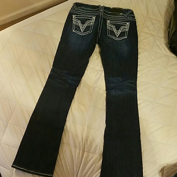 Jeans - Picture 1 of 3