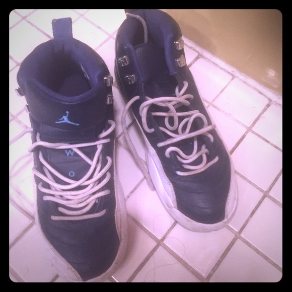 Air Jordan's retros 12s sz 5.5