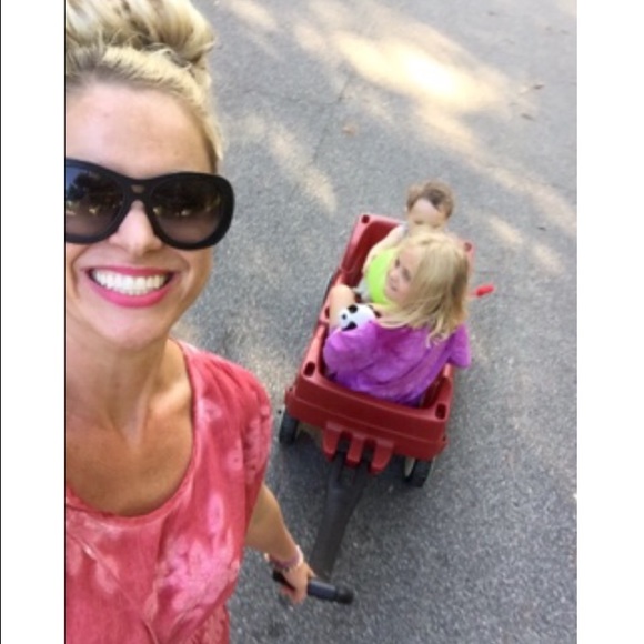 Meet your Posher, Ali - Picture 2 of 5