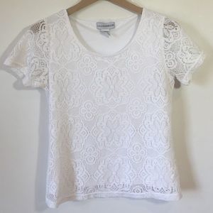 White floral lace t-shirt!!💐✨💕