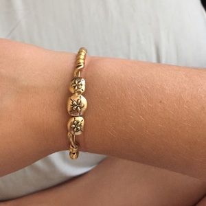 Barely worn Alex And Ani sand dollar bracelet!