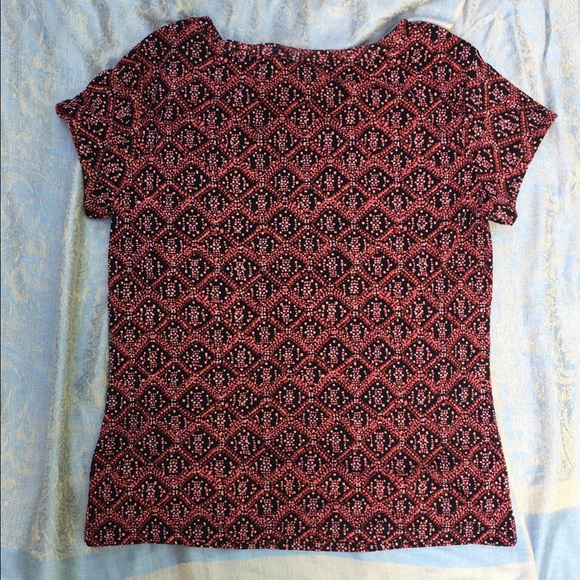 Patterned Top - Picture 3 of 4