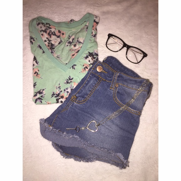Cute mint floral t-shirt 💞✨