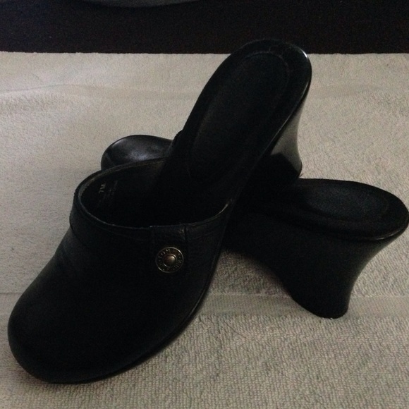 Tommy Hilfiger mule/clog wedge. 7M black
