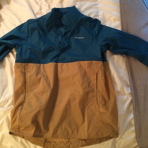 Patagonia Wind Breaker