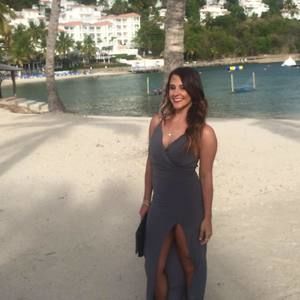 Meet your Posher, Yesenia