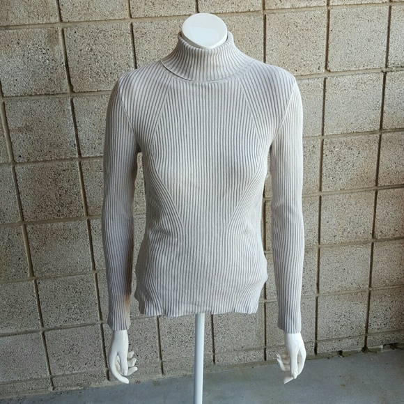 Cream turtleneck sweater by H&M!