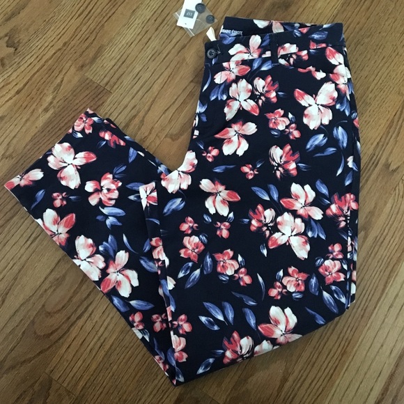 ✨Host Pick✨Gap slim city khakis