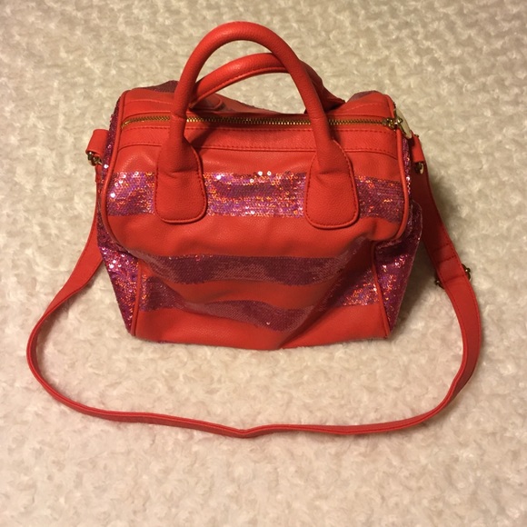 Deux Lux coral sequined purse