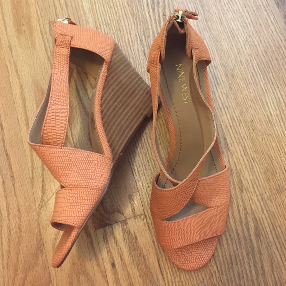 **SOLD**Nine West Heels
