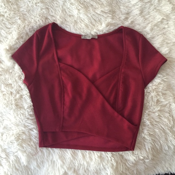 NWOT #20 👚Sexy Red Crop Top👚