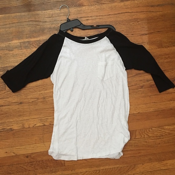 Pocket baseball tee