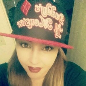 Meet your Posher, Bobbie