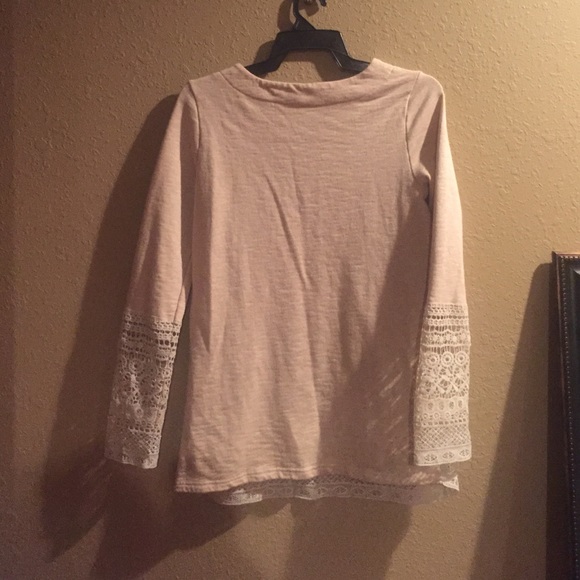 Light weight EZERA top! - Picture 2 of 2