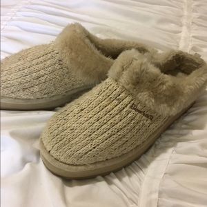 Sketchers Slip-On Faux Fur Boots- Price Drop!
