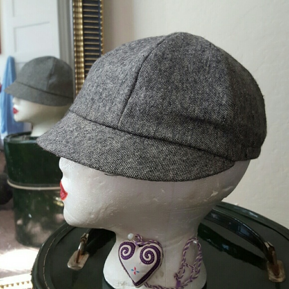 Riding hat. High quality.  Black/white/grey weave.