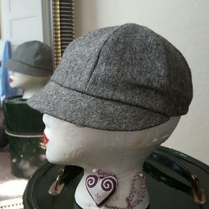 Riding hat. High quality.  Black/white/grey weave.