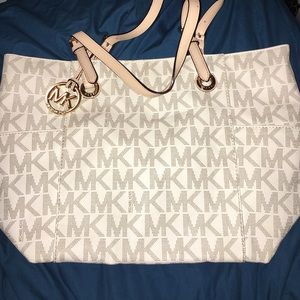 AUTHENTIC Michael Kors purse