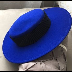 Liz Claiborne Hat