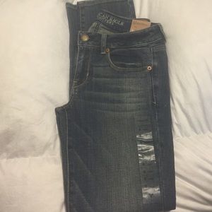 NWT AE size 6 short skinny jeans