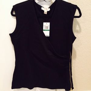 ❌SOLD❌Michael Kors Deep Vneck Top