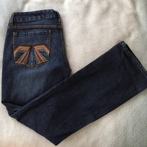 Seven7 blue jeans with cool pocket stitching