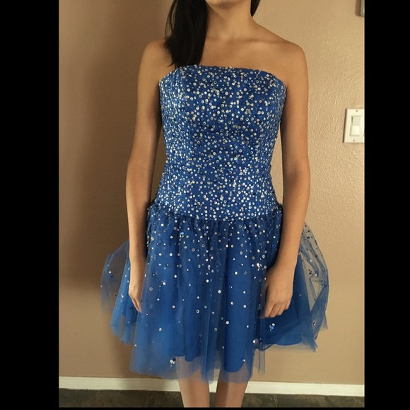 Mori Lee Dresses & Skirts - Royal Blue dress perfect for homecoming/formal