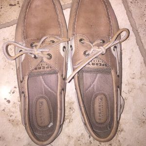 Light brown Sperry shoes