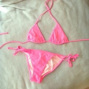 Adorable Victoria's Secret string bikini
