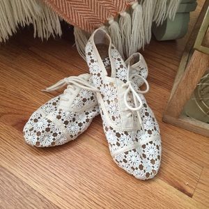 Gianni Bini Lace Oxfords