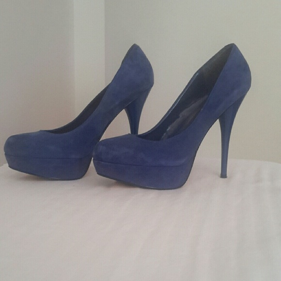 Shoes - Picture 2 of 2