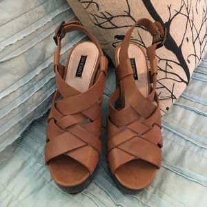 Lambert Wedges in Cognac by Shoemint