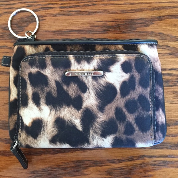 Nine West Handbags - 💥FLASH SALE💥Nine West wallet