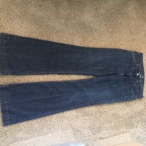 7 for all mankind ginger jeans. Size 28