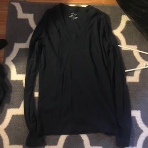 Vineyard vines basic v neck shirt