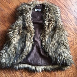 MOVING! OFFER TIME :) Faux Fur Vest